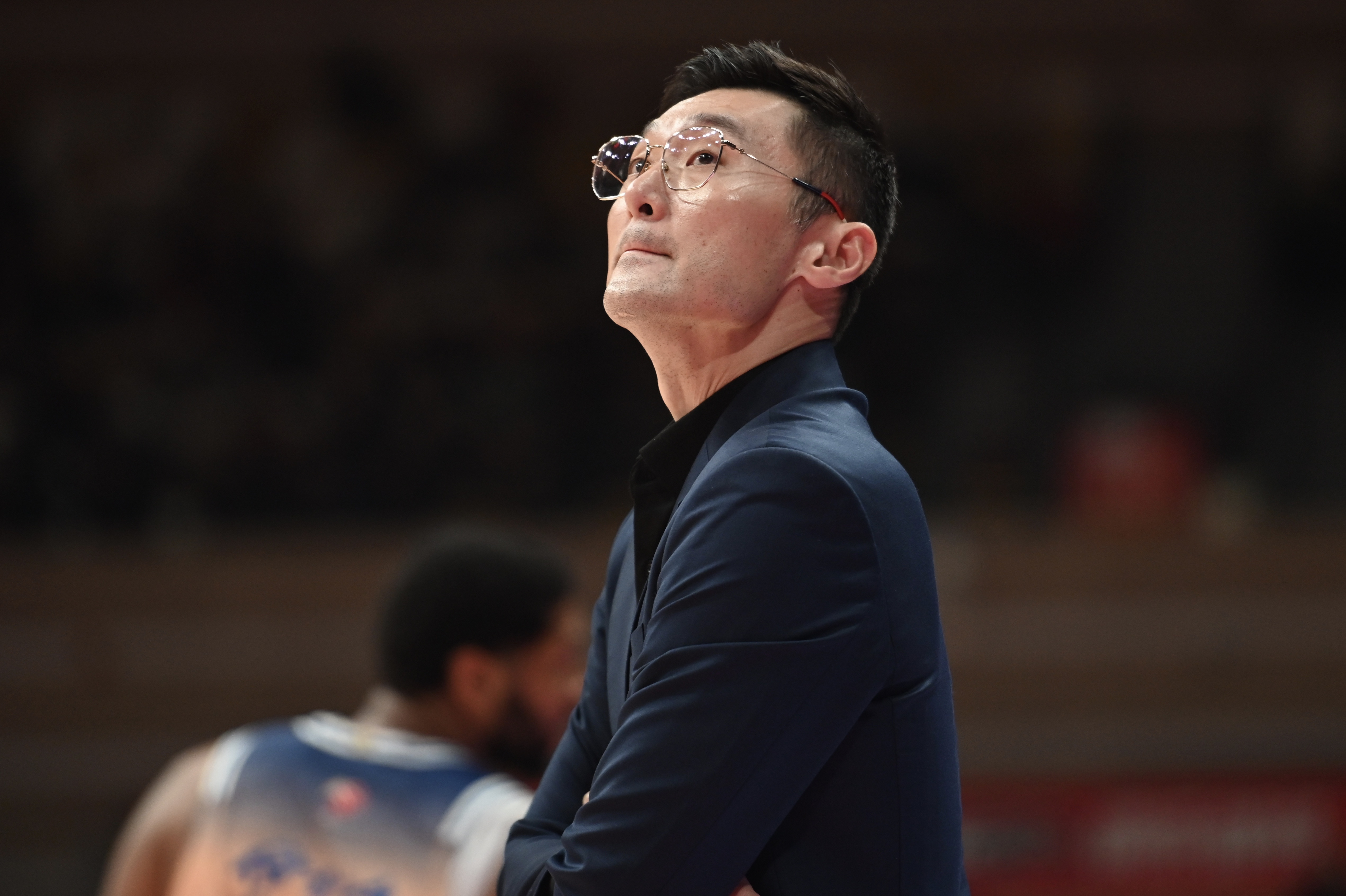 刘炜：我们命中率太低&很多空篮都上不进 输球的责任都是教练的